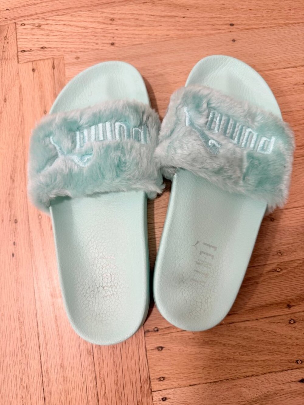 Puma Fenty Mint Furry Slides - Size US 6